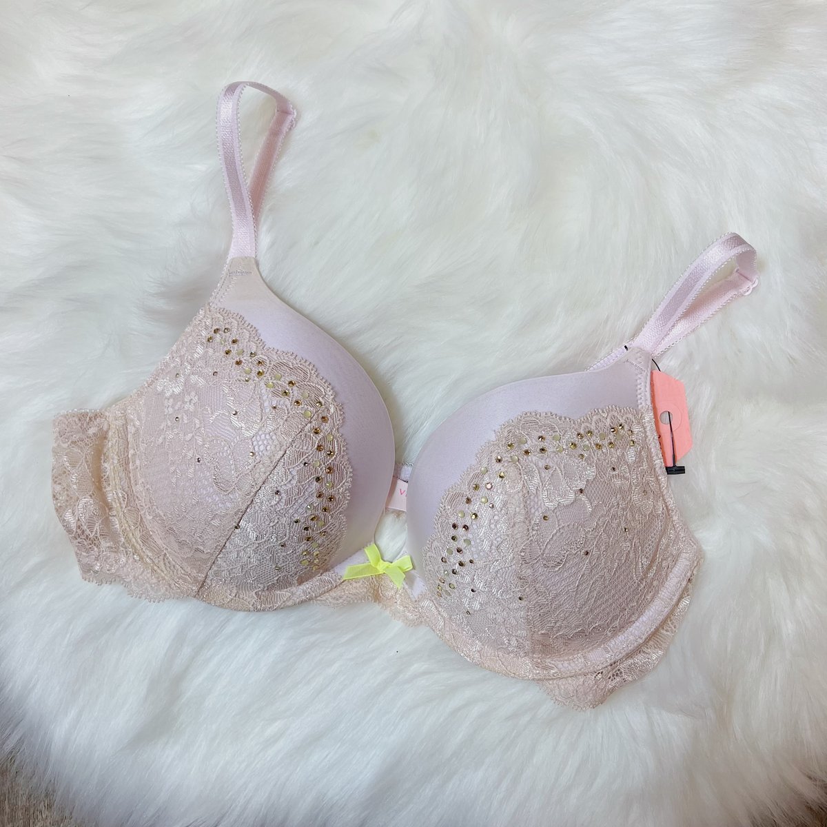 Victoria's Secret Dream Angels VINTAGE Padded Push-up bling bra 38D (N1)  Size undefined - $25 - From Isabel