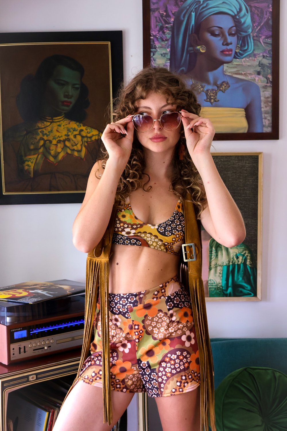 Hot pants in Magic Carpet