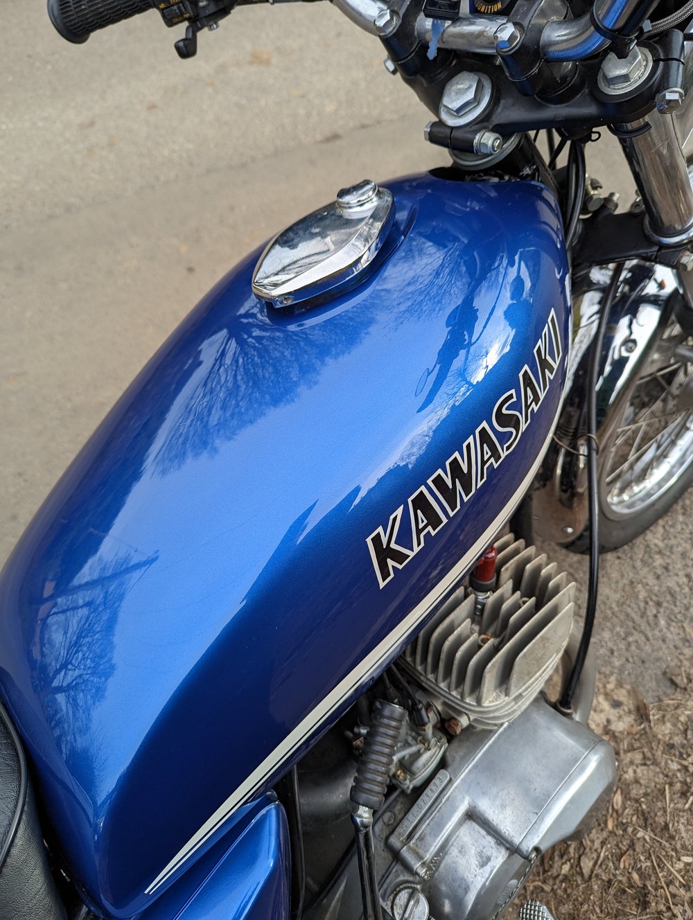 Kawasaki kh250 triple 1975
