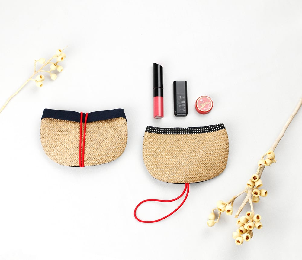 Image of Multi Use Hand Woven Rush Pouch (M) (L)