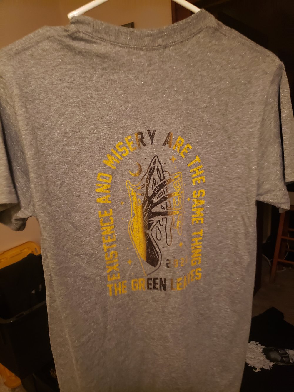Gray Leaf Tee - Dirty Yellow