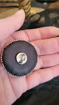 Image 3 of broche wednesday mood