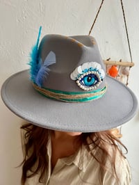 Image 3 of Isla Hat
