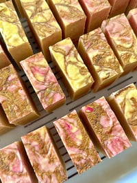 Image 4 of London Red Roses Buttermilk French Bastille Artisan Soap 