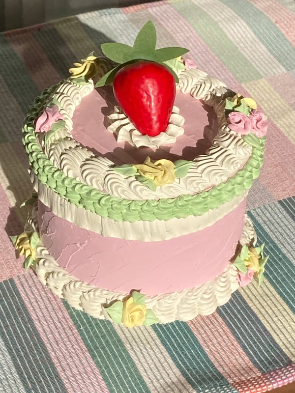 Image of Pastel garden cake box 