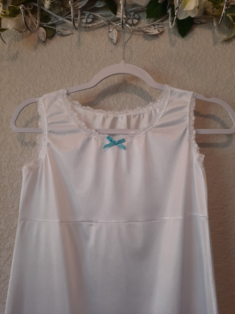 Little girls slip style #2 Image 3