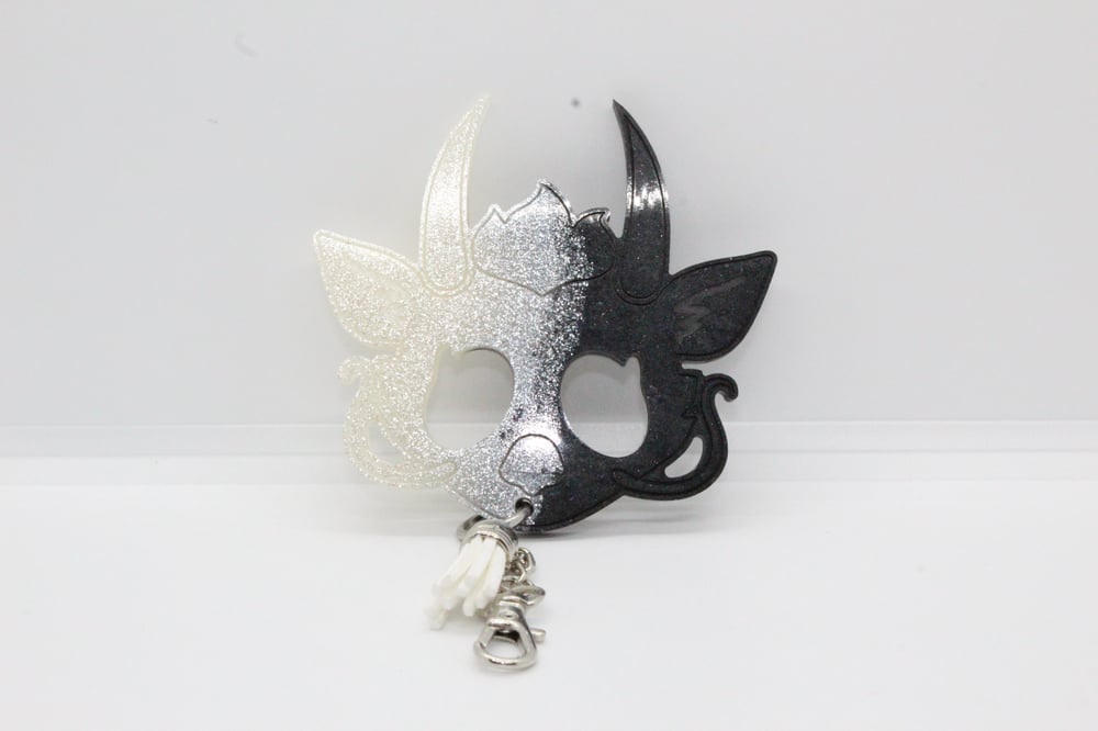 Image of Black & White Dragon