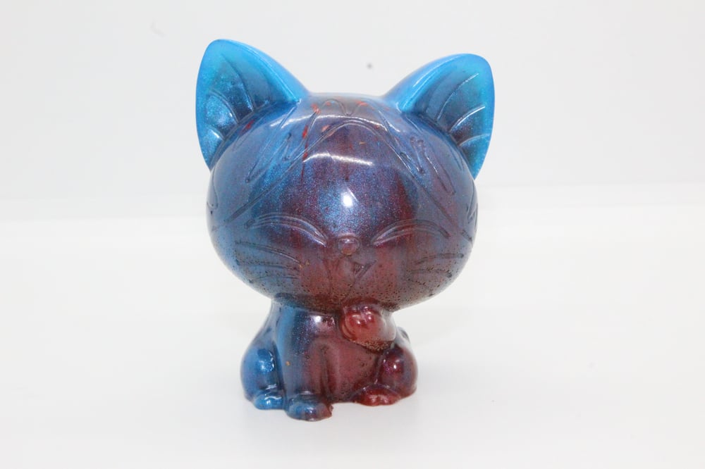 Image of    Lucky Kitty                                                                                