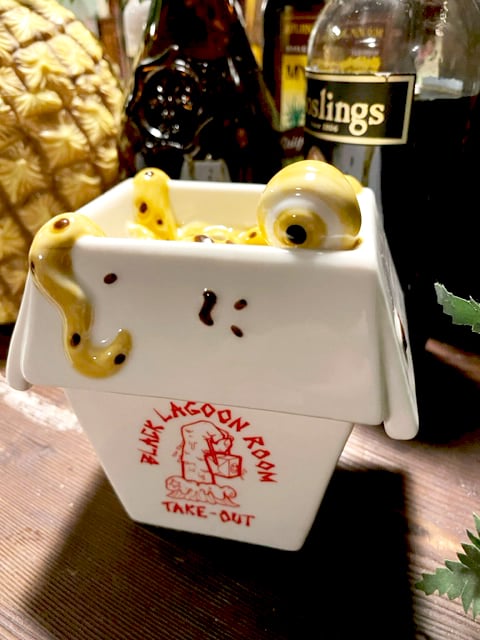 CREATURE FROM THE CRAB RANGOON Limited Edition Yellow "Hot Curry" 2-piece 11oz Tiki Mug + EXTRAS!