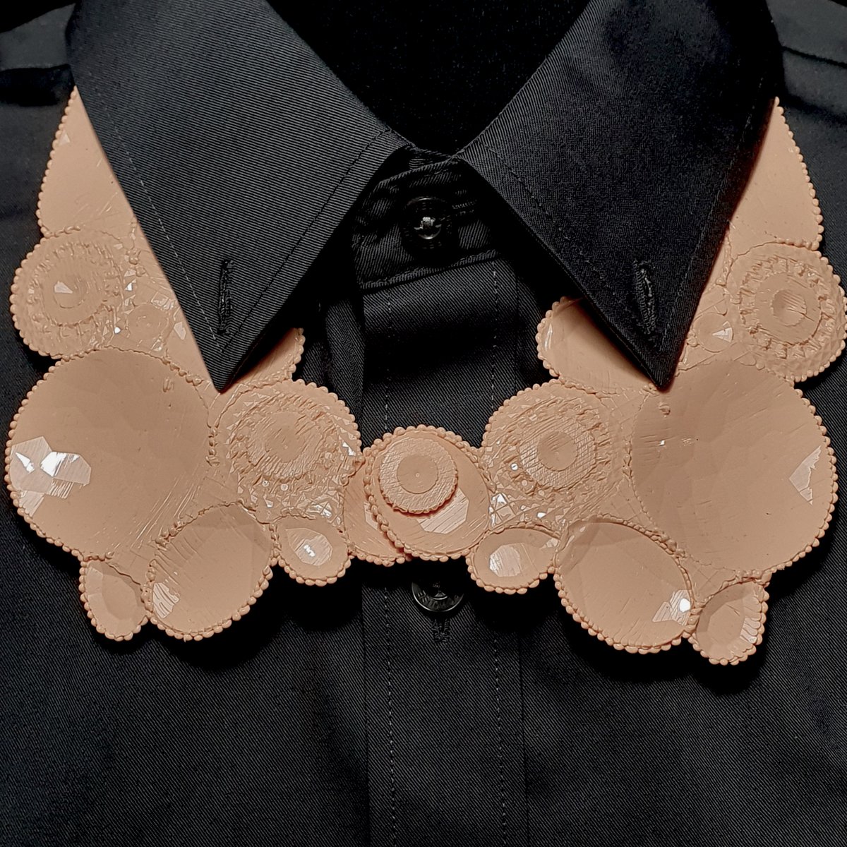 Image of Apricot collar 2