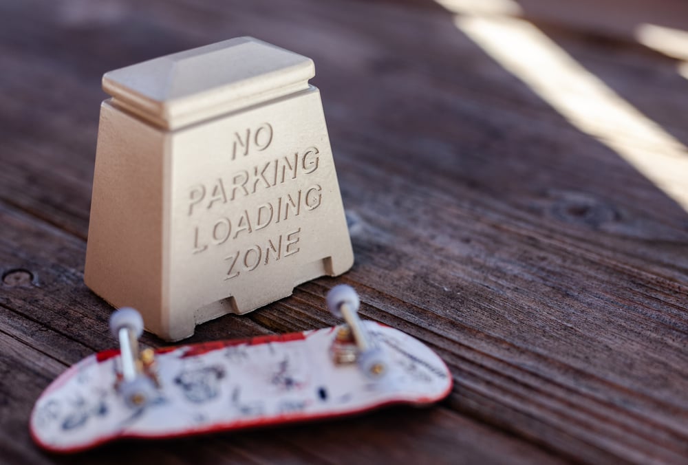 "No Parking"