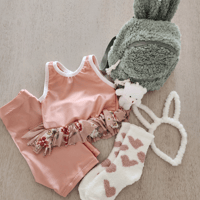 Peach floral tumble set