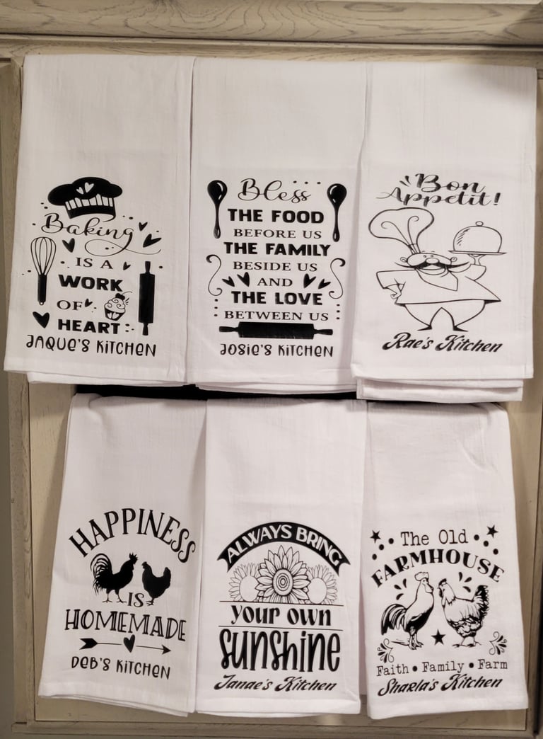 Decorative Flour Sack Tea Towels and Hot Pad Sets Image 4