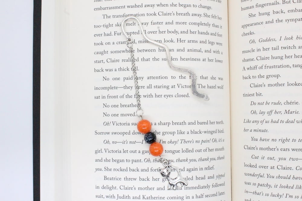 Image of Spooky Cat Zig Zag Metal Bookmark