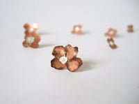 Image 1 of Fleurs de cuivre et d'argent