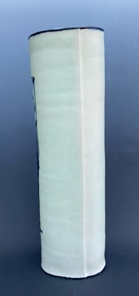 Image 3 of “Snowdon lily” vase