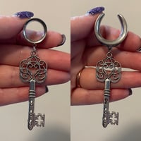 Silver Antique Key Dangles (sizes 4g-2")