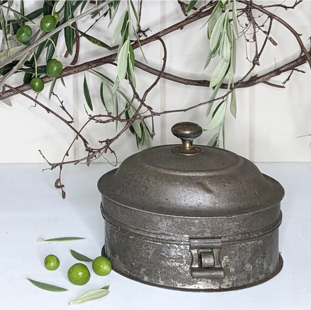 Image of Antique spice tin