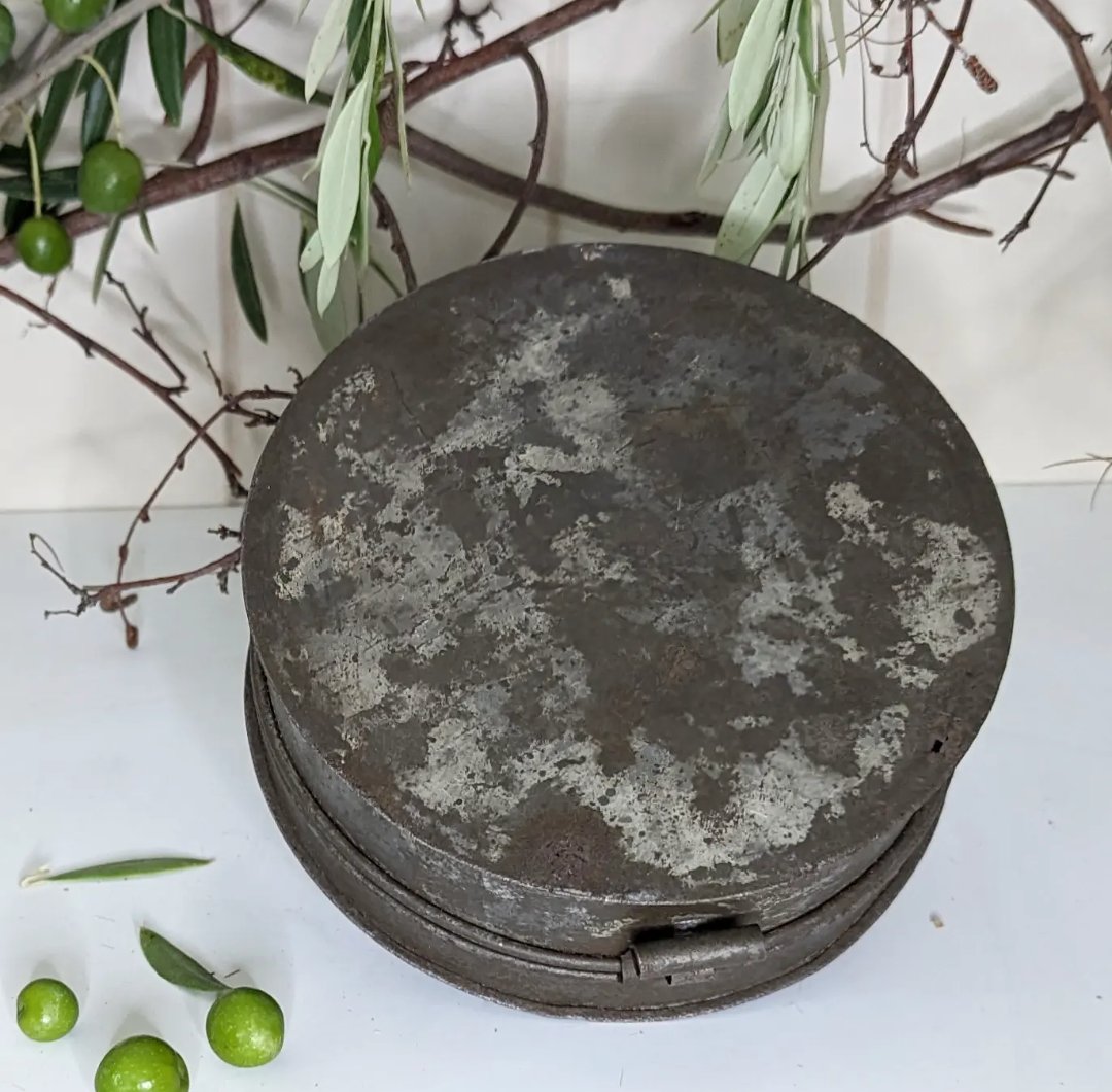 Image of Antique spice tin