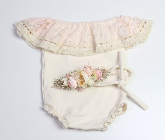 Image of Sitter Romper & Luxe Tieback Set - ee