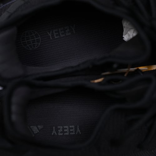 Image of adidas Yeezy Boost 350 V2 Onyx (9.5)