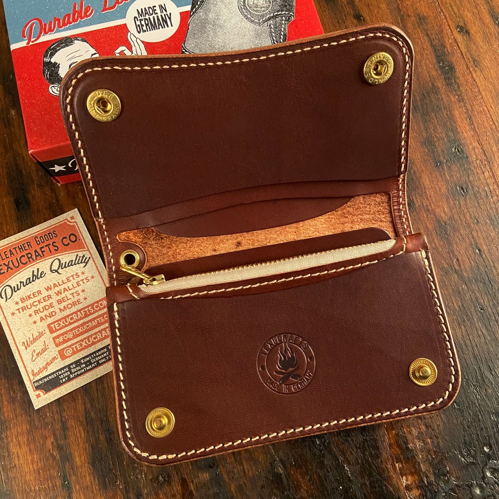 Image of TEXUCRAFTS TRUCKER WALLET LARGE CHERRY BROWN