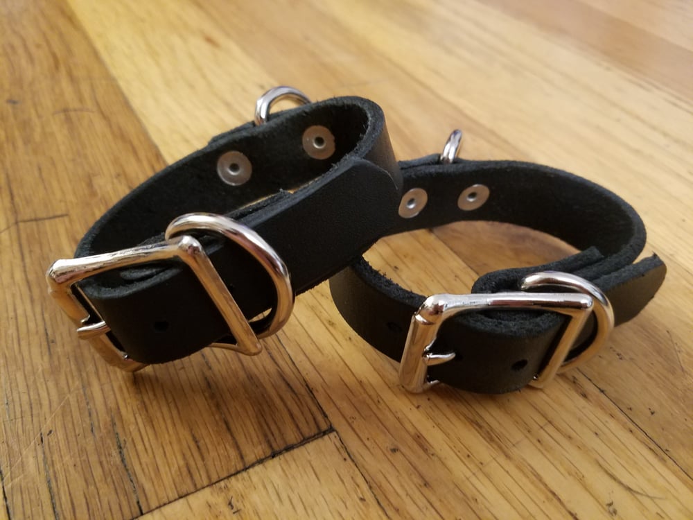 D-Ring Bondage Cuff Set