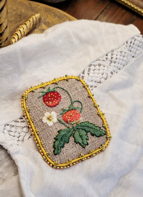 Image of Broche Ramène ta fraise !