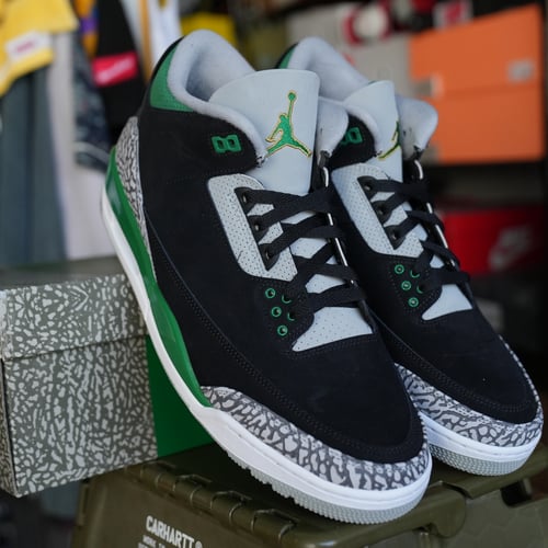Image of Pine Green Jordan 3 (12)