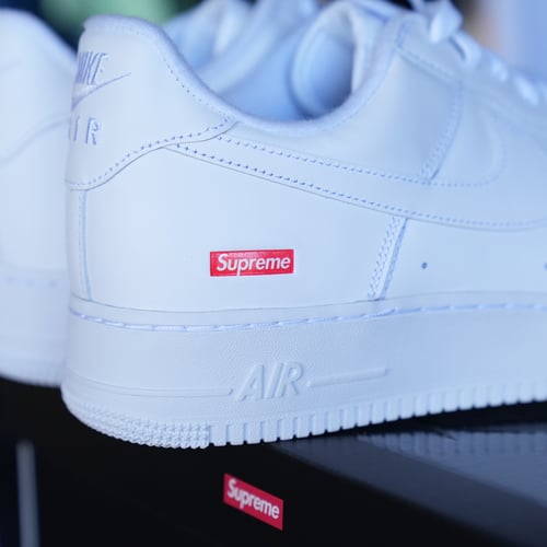 Image of Nike Air Force 1 Low Supreme White