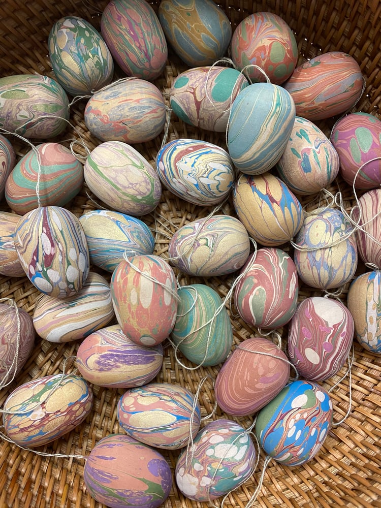Image of Small hand marbled wooden eggs - Mixed colours and patterns PRE-ORDER