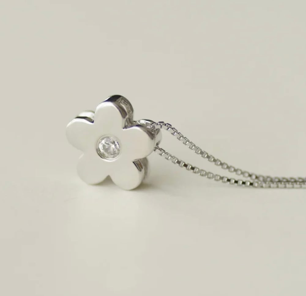 Image of 925 flower necklace 
