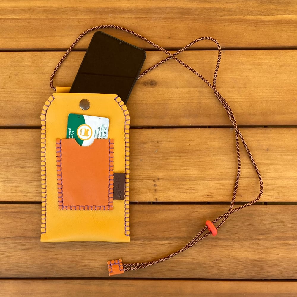 Image of Funda de móvil amarilla y naranja