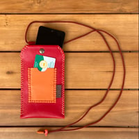 Image 2 of Funda de móvil roja y naranja