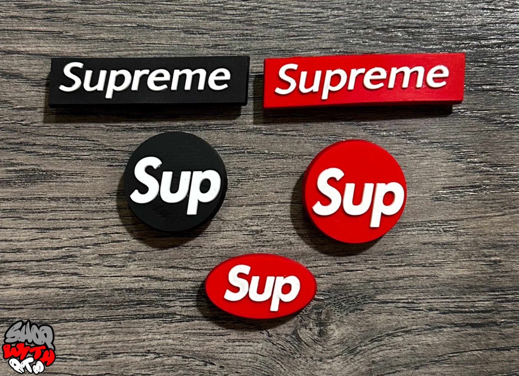 Supreme crocs charms shop