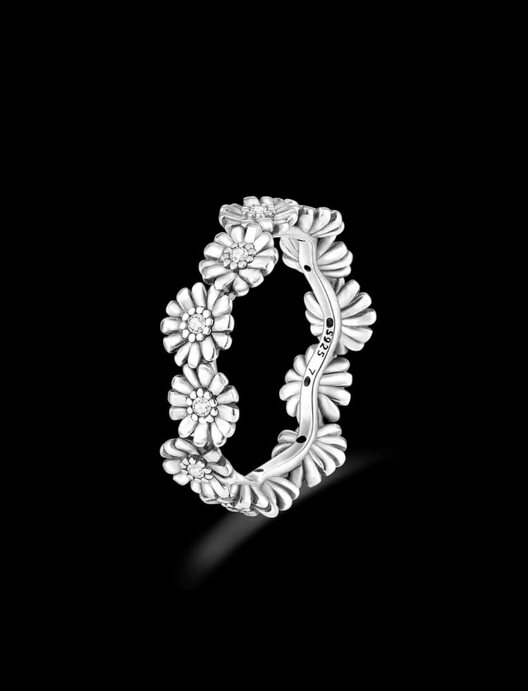Image of 925 daisy ring 