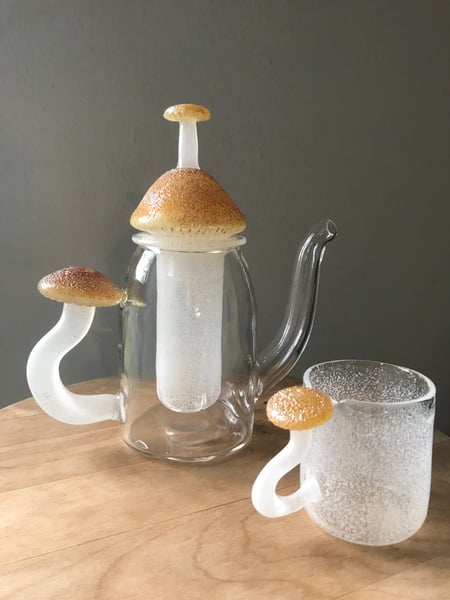 Image of Ceremonial mushroom teapot set 