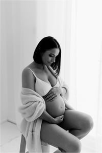 Image 6 of Bump + Newborn Session
