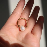 Image 2 of one pearl ring 天然异形珍珠绕线戒指