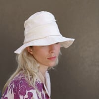 Image 1 of Kumi hat ivory