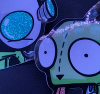 Image 1 of Gir peeker