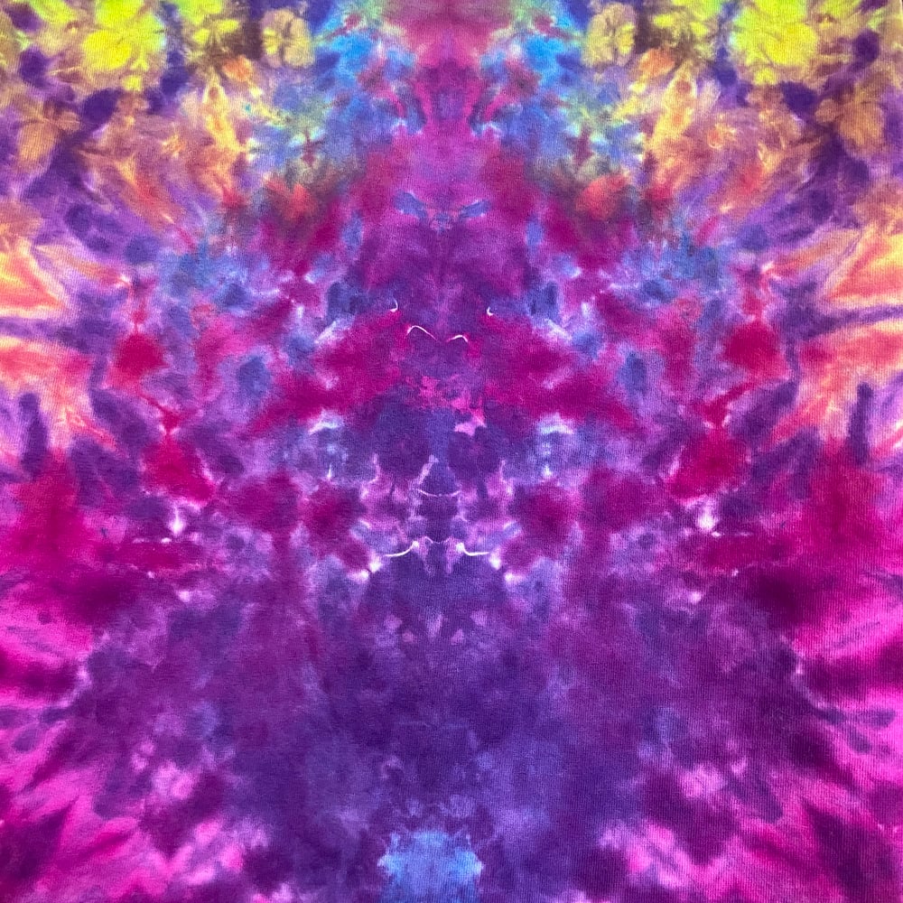 PSYCHEDELIC RAINBOW SCRUNCH TIE DYE TEE SIZE LARGE