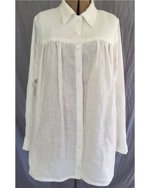 Image of collared button-down bodice blouse