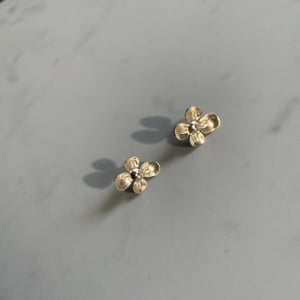 Image of lue earring 