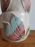 Juego de tacitas talladas. Carved cups set
