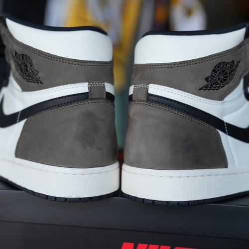 Image of Jordan 1 Retro High Dark Mocha