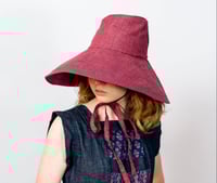Image 2 of Caddie wide brim hat wine