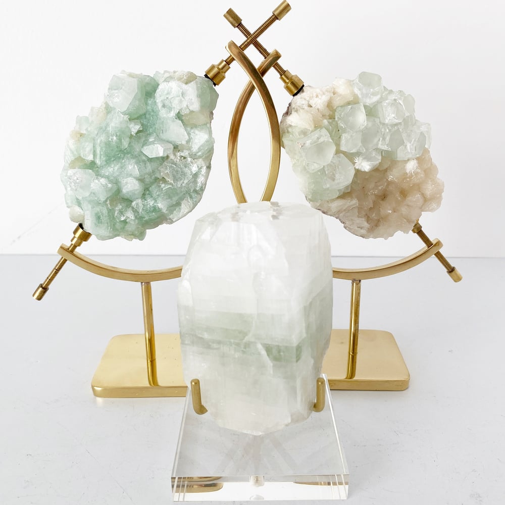 Image of Apophyllite no.96 + Lucite and Brass Stand