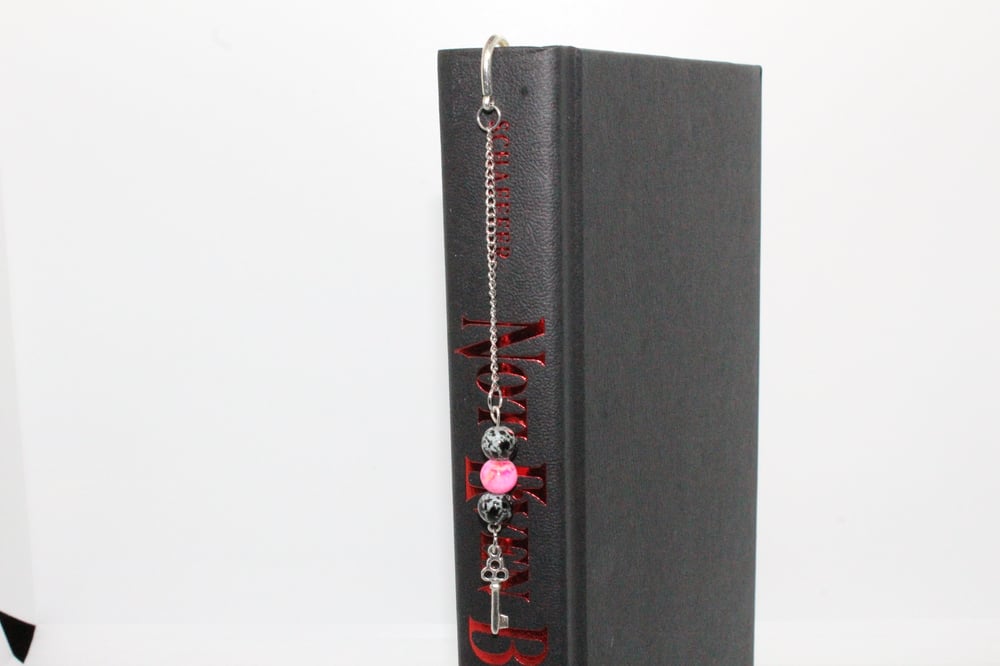 Image of Key Charm Metal Zig-Zag Hook Bookmark