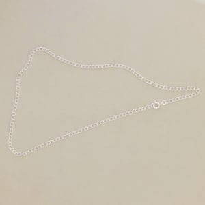 Image of Classic Curb thin band silver chain necklace